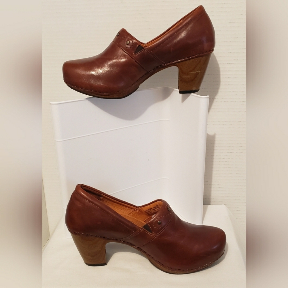 Dansko Riki Leather Clogs Brown Slip On Heels Comfort Shoes Size 38 US (7.5 -8)